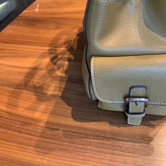 Emilie M purse, handbag, vegan leather, multiple pockets, holds iphone, EUC - Picture 10 of 16